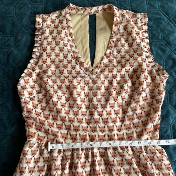 Long foxy dress with open back detail - Picture 4 of 5